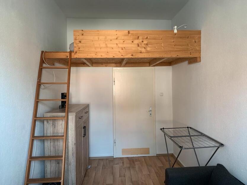Zimmer in 3er WG in Uninähe und top Lage