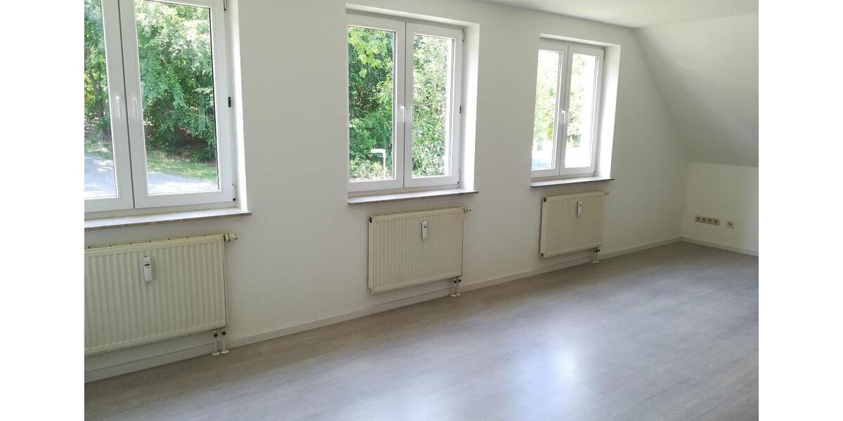 Dachgeschoßwohnung Parchim - 2 Zimmer, 62 m&sup2;, 470&euro; | Angebot:25875148