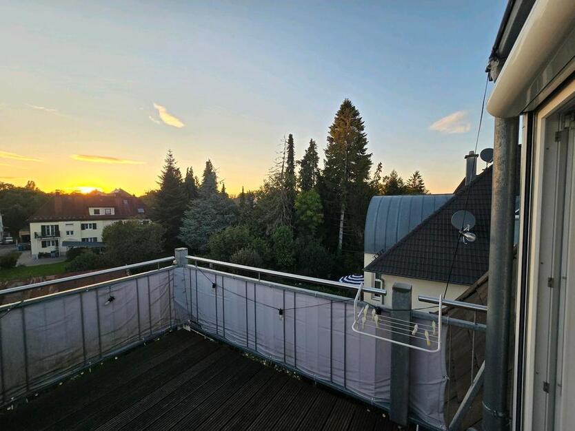 2 Zi.-Wohnung in München (mind. 18 Monate), hell und vollmöbliert