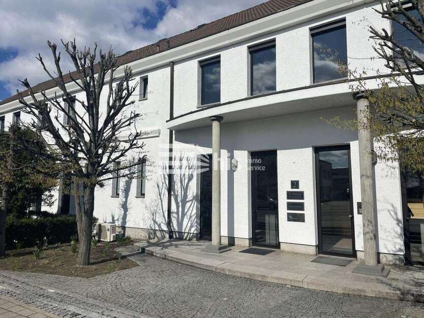 Büro in Fürth 2.240 € 182 m²