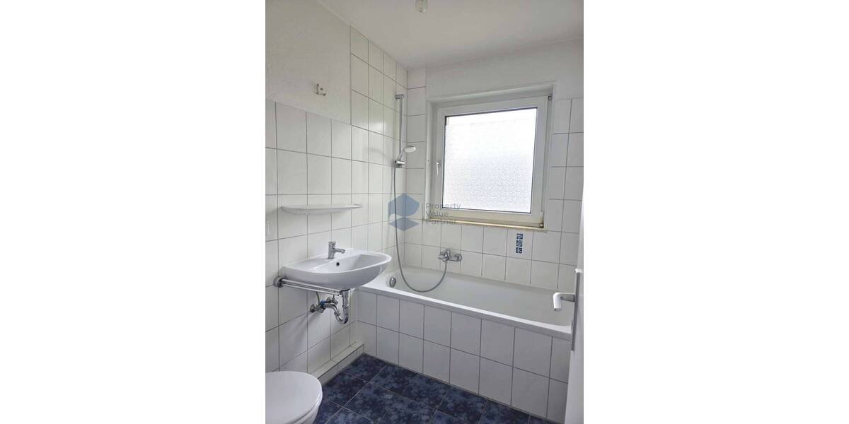 Etagenwohnung Bergen - 3 Zimmer, 64 m&sup2;, 449&euro; | Angebot:26731135