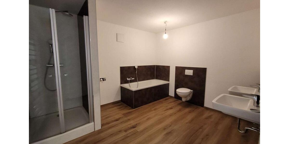 Erdgeschoßwohnung Gotha - 4 Zimmer, 140 m&sup2;, 950&euro; | Angebot:25221306