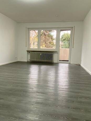 Helle 1-Zimmer Wohnung mit Balkon zimmer