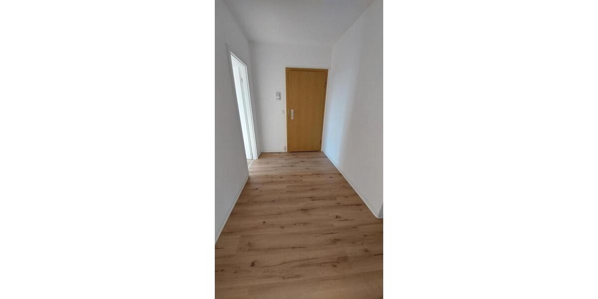 Etagenwohnung Bernsdorf - 3 Zimmer, 61 m&sup2;, 195&euro; | Angebot:26564882
