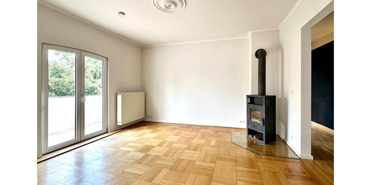4-Zimmer-Wohnung mit Balkon, Kamin und Einbauküche im Südviertel 4 zimmer