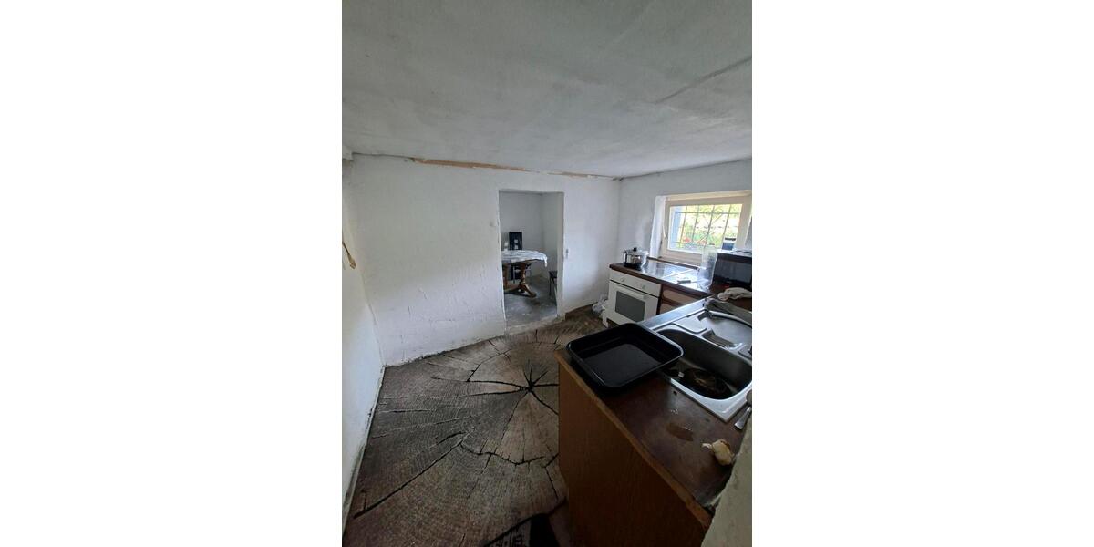 Etagenwohnung Helsa - 6 Zimmer, 102 m&sup2;, 1.000&euro; | Angebot:24730510