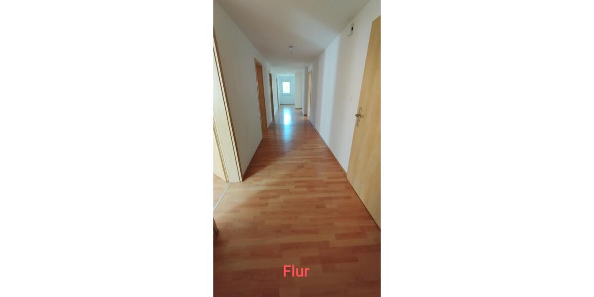 Etagenwohnung Offenhausen - 4 Zimmer, 120 m&sup2;, 1.250&euro; | Angebot:24350784