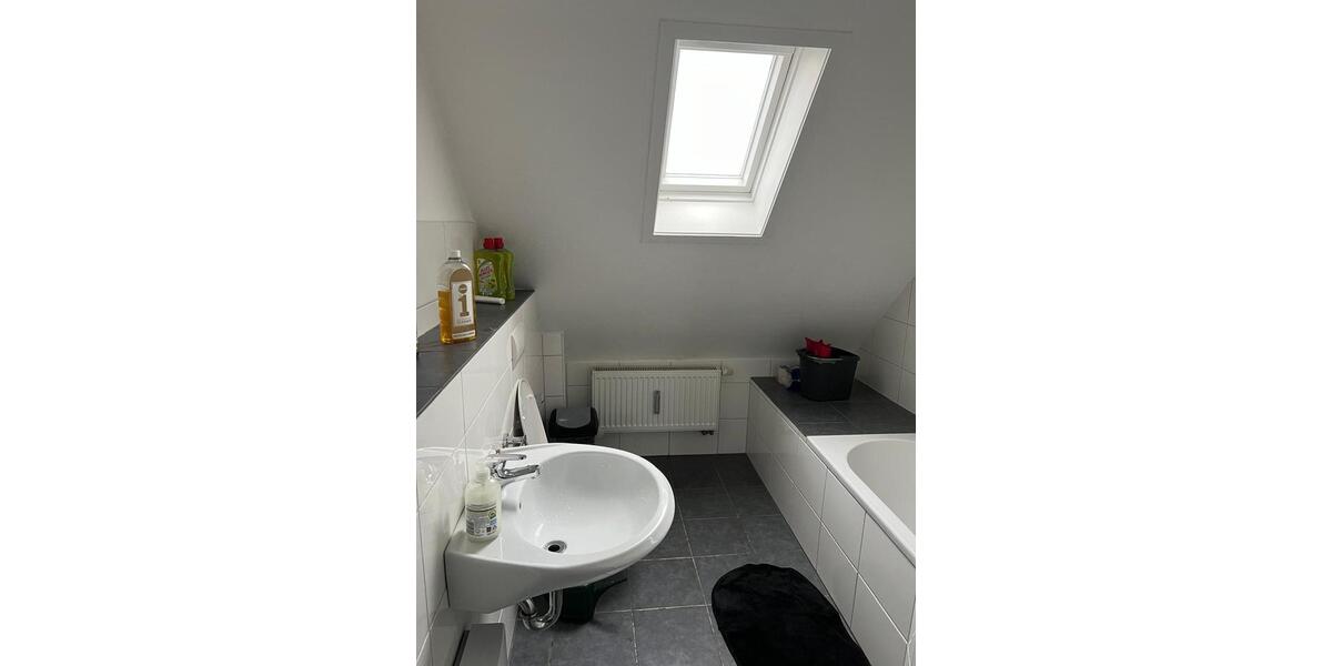 Wohnen auf Zeit Krefeld - 4 Zimmer, 80 m&sup2;, 525&euro; | Angebot:25550412