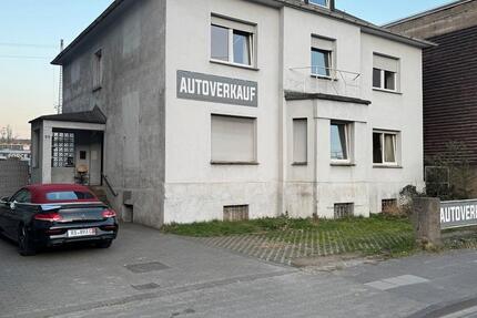 WG Haus Zimmer zuvermieten in zentraler Lage möbliert