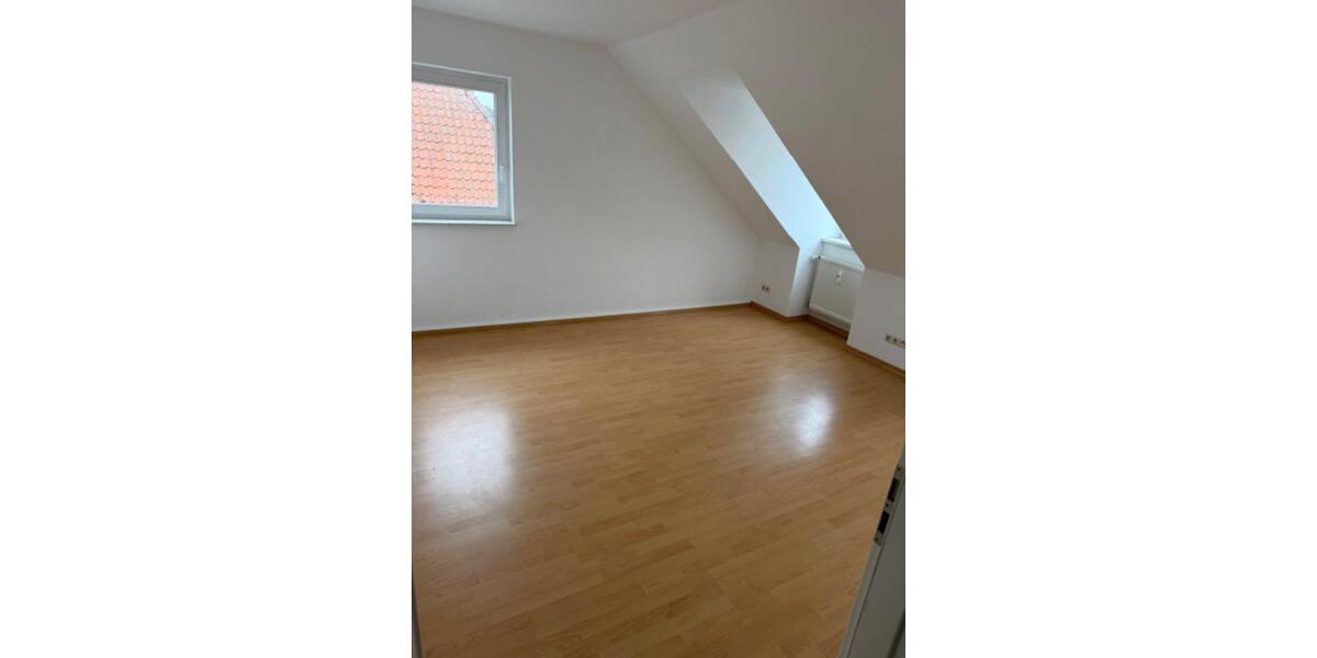 Dachgeschoßwohnung Parchim - 3 Zimmer, 80 m&sup2;, 560&euro; | Angebot:23767909