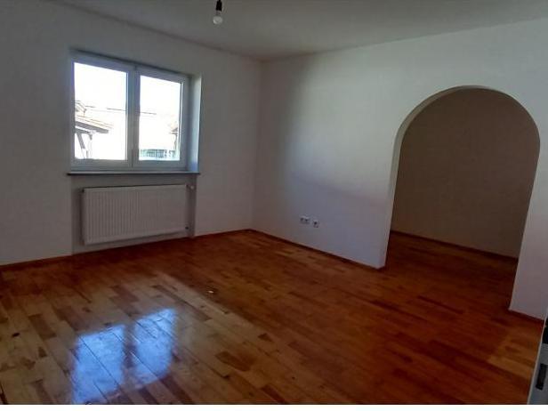 Einfamilienhaus Hemau - 8 Zimmer, 175 m&sup2;, 1.350&euro; | Angebot:26481717