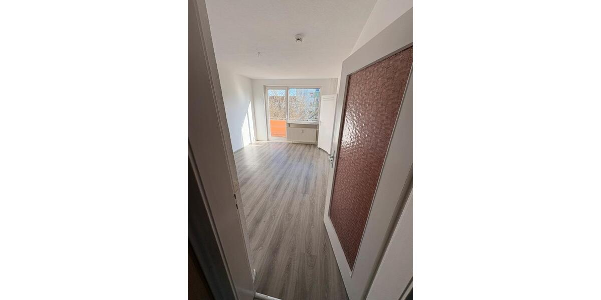 Etagenwohnung Perleberg - 4 Zimmer, 62 m&sup2;, 553&euro; | Angebot:25369143