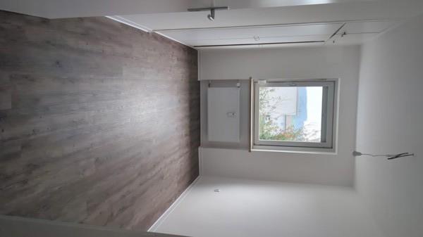 2. OG 3 Zimmer mit Balkon ab sofort zimmer