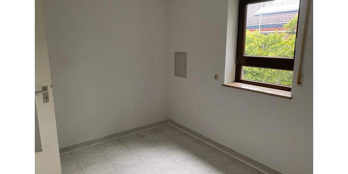 Schöne 65m2 Wohnung - Teiluntervermietung 2 zimmer