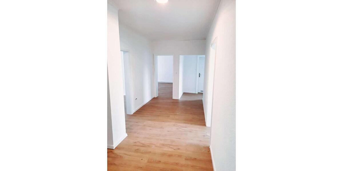 Etagenwohnung Hildesheim - 4 Zimmer, 120 m&sup2;, 960&euro; | Angebot:25904595