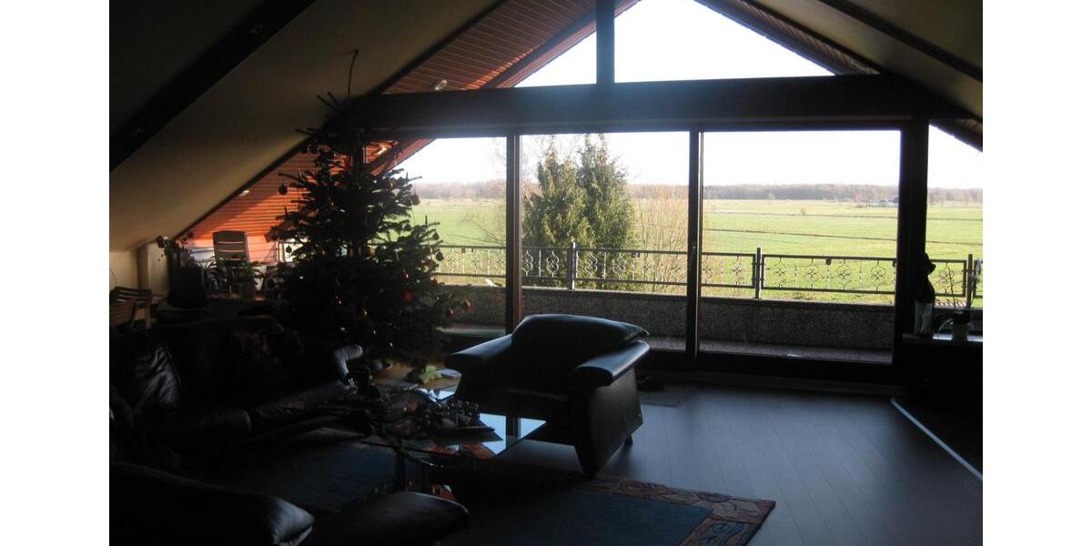 Dachgeschoßwohnung Burg (Dithmarschen) - 3 Zimmer, 125 m&sup2;, 996&euro; | Angebot:26039317