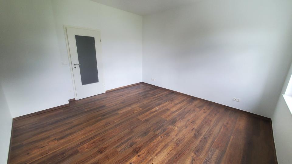 Etagenwohnung Zörbig - 3 Zimmer, 97 m&sup2;, 680&euro; | Angebot:26576542