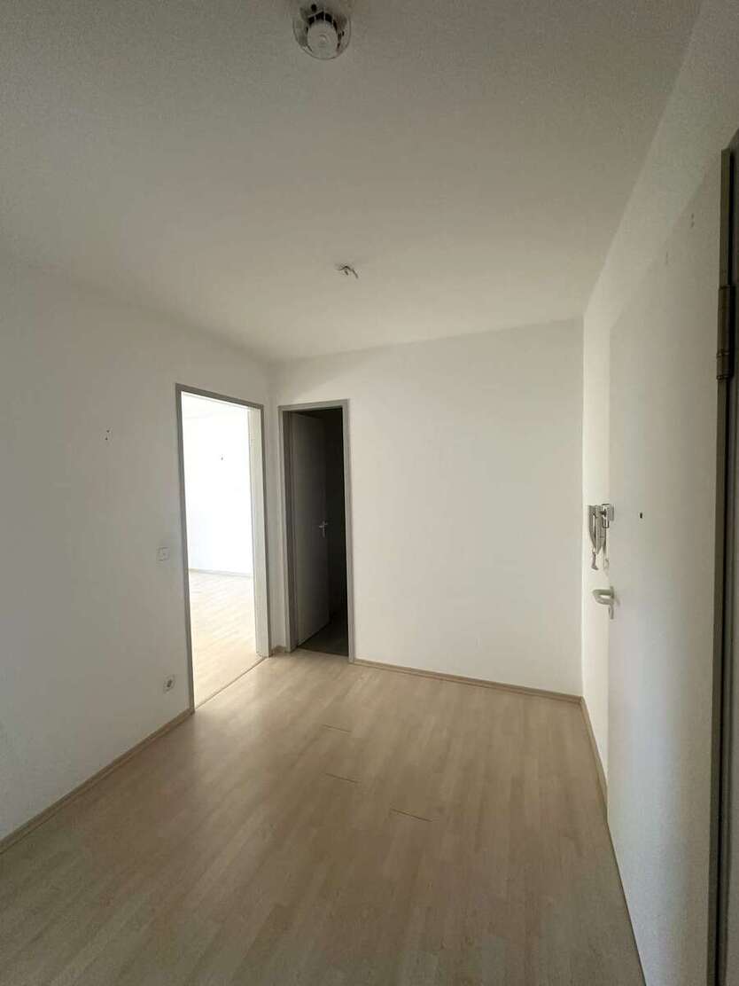 ++Aktuell in Sanierung!!! 3-RW mit Balkon und 2 Badezimmer++ 3 zimmer