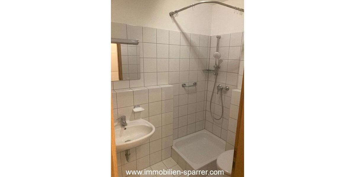 Etagenwohnung Weiden in der Oberpfalz - 1 Zimmer, 32 m&sup2;, 380&euro; | Angebot:25978588