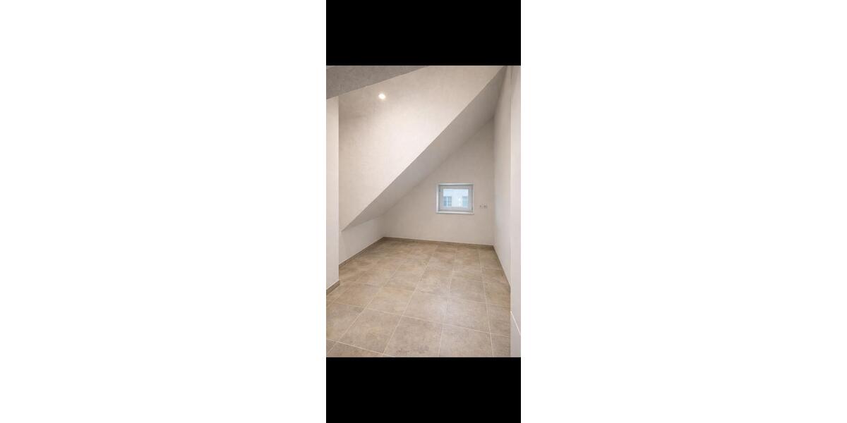 Etagenwohnung Vilshofen an der Donau - 4 Zimmer, 115 m&sup2;, 1.260&euro; | Angebot:26609462