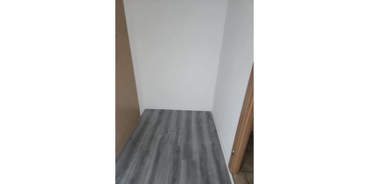 Etagenwohnung Görlitz Klingewalde - 1 Zimmer, 36 m&sup2;, 254&euro; | Angebot:25887083