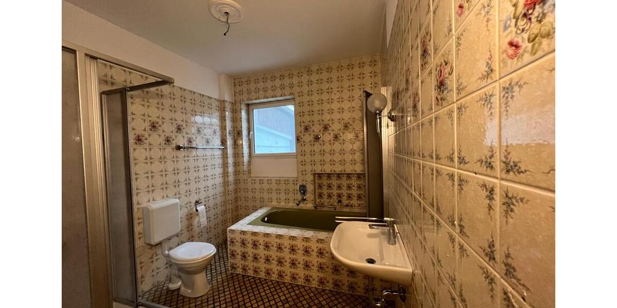 Erdgeschoßwohnung Fulda Aschenberg - 5 Zimmer, 160 m&sup2;, 1.175&euro; | Angebot:26547079