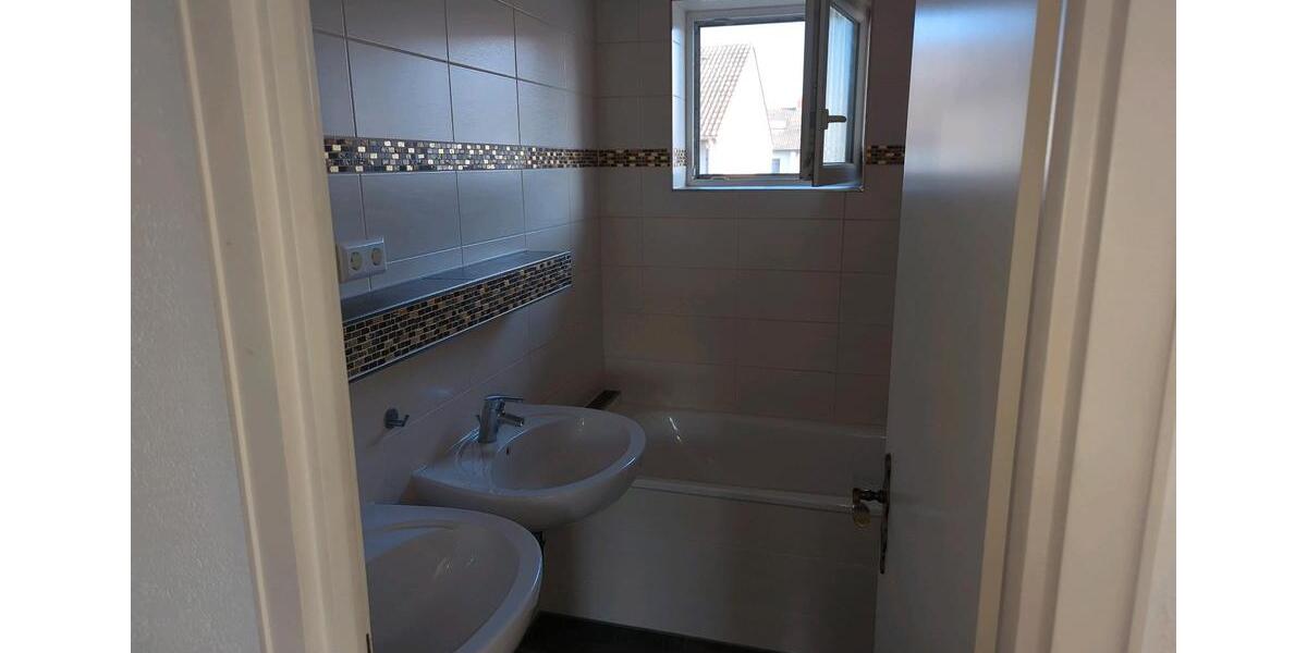 Etagenwohnung Pfaffenhofen an der Roth - 3.5 Zimmer, 87 m&sup2;, 1.150&euro; | Angebot:26176796