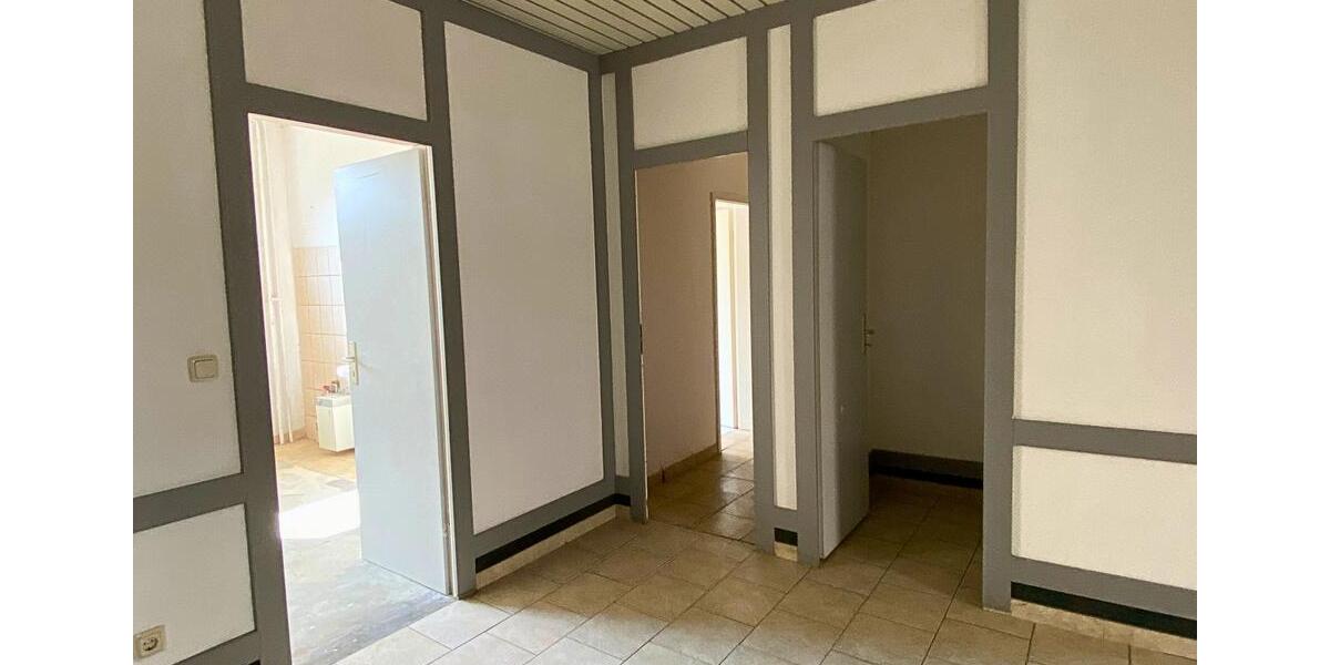 Etagenwohnung Suhl - 1 Zimmer, 53 m&sup2;, 264&euro; | Angebot:26383683