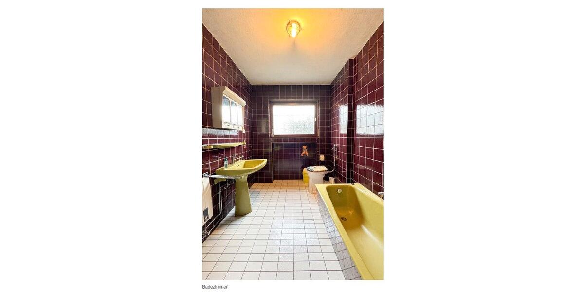 Etagenwohnung Düren Mariaweiler-Hoven - 7 Zimmer, 222 m&sup2;, 1.650&euro; | Angebot:26311844