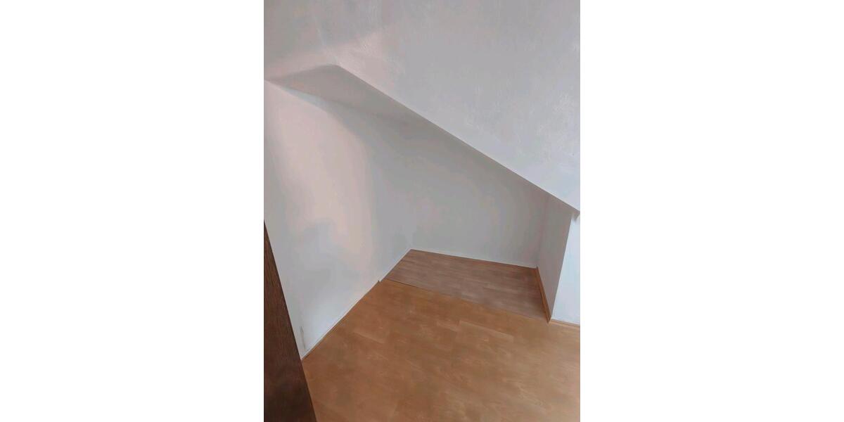 Dachgeschoßwohnung Aerzen - 3 Zimmer, 88 m&sup2;, 690&euro; | Angebot:24739896