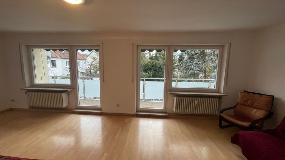 Helles grosses ruhiges WG Zimmer in München Pasing