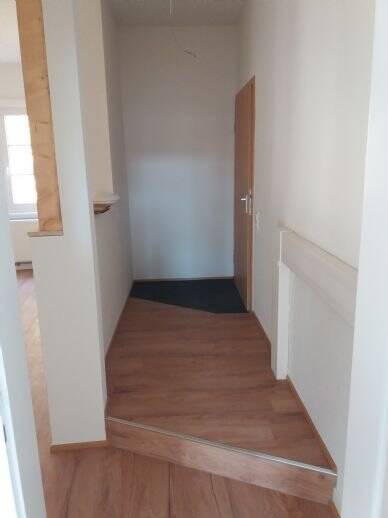 Gewerbeobjekt Bad Mergentheim - 5 Zimmer, 78 m&sup2;, 680&euro; | Angebot:25670114