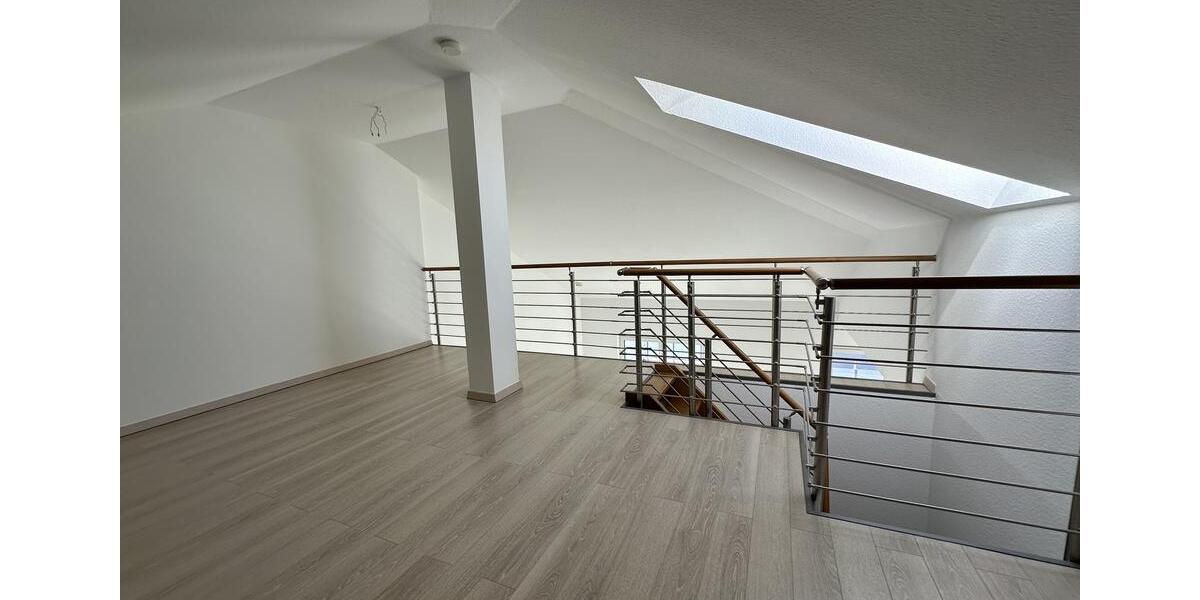 Dachgeschoßwohnung Celle Altenhagen - 2.5 Zimmer, 103 m&sup2;, 970&euro; | Angebot:26549587