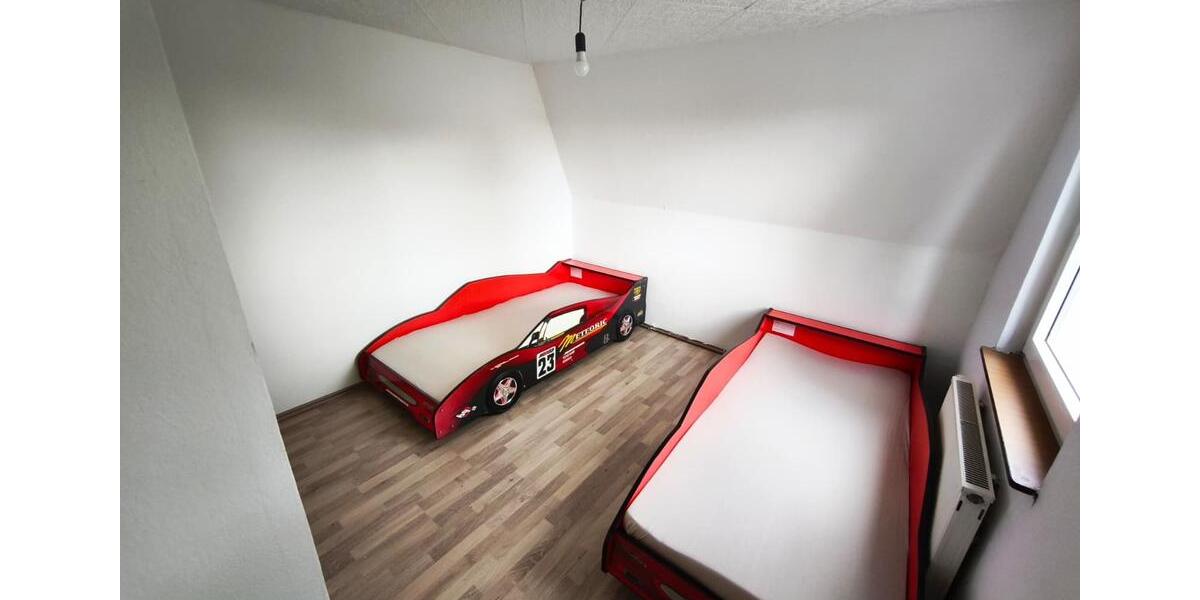 Etagenwohnung Mülsen - 3 Zimmer, 75 m&sup2;, 399&euro; | Angebot:24814201