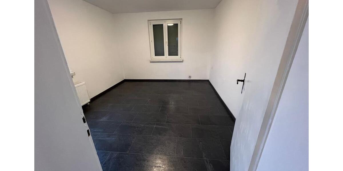 Etagenwohnung Fellbach - 4 Zimmer, 74 m&sup2;, 1.050&euro; | Angebot:24577044