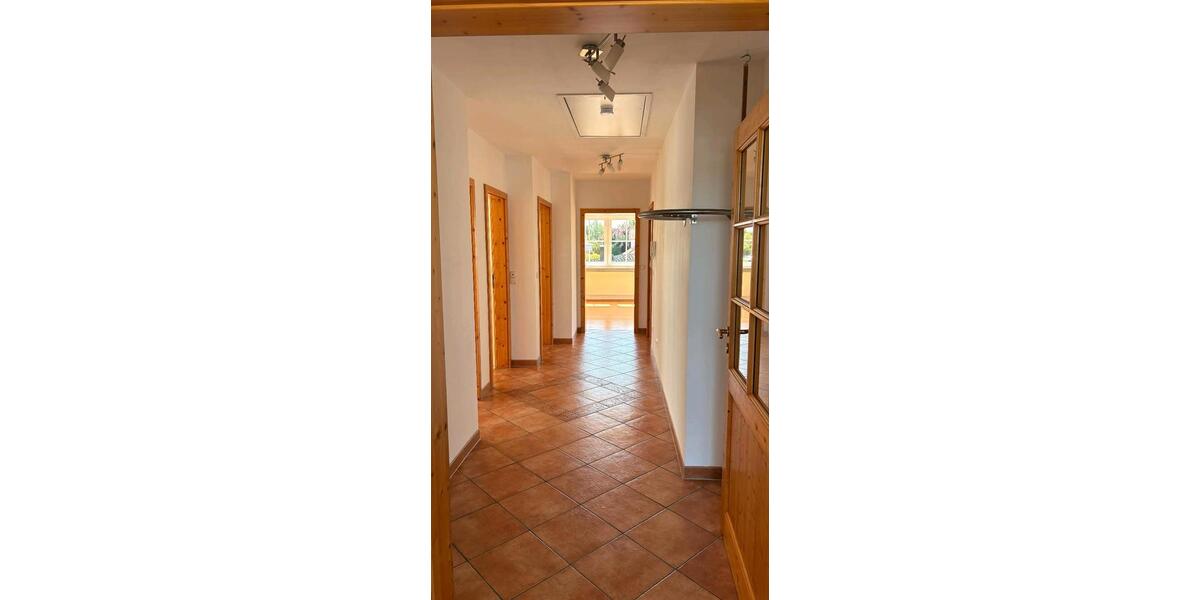 Dachgeschoßwohnung Nördlingen - 3 Zimmer, 90 m&sup2;, 1.080&euro; | Angebot:24343737