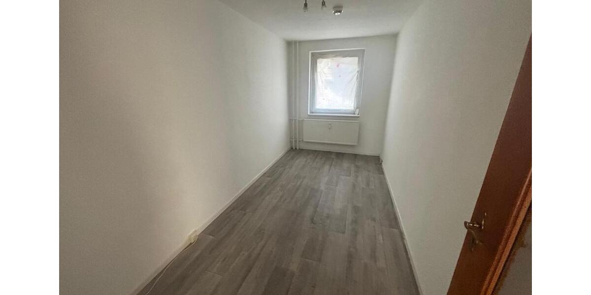 Etagenwohnung Salzwedel - 4 Zimmer, 66 m&sup2;, 328&euro; | Angebot:25841701