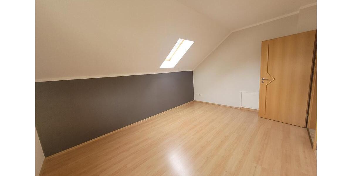 Zwei-Zimmer-Wohnung (Obergeschoss) oder ganzes Haus 2 zimmer