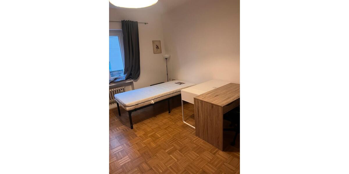 Wohnen auf Zeit Essen Stadtbezirk II - 4 Zimmer, 16 m&sup2;, 360&euro; | Angebot:26421636