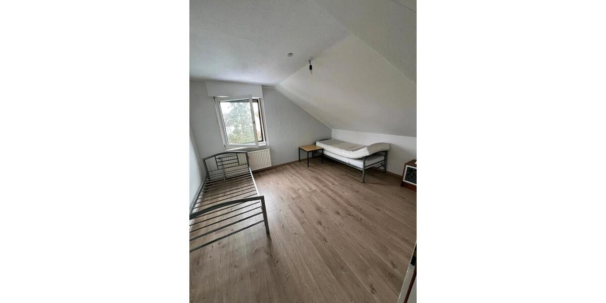 Dachgeschoßwohnung Romrod - 1 Zimmer, 84 m&sup2;, 850&euro; | Angebot:24849498