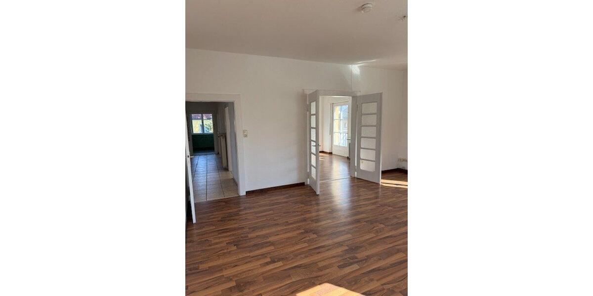 Etagenwohnung Bayreuth City - 4 Zimmer, 123 m&sup2;, 1.190&euro; | Angebot:26249100