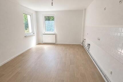 Wohnung Güstrow - 3 Zimmer, 107 m&sup2;, 990&euro; | Angebot:26636288