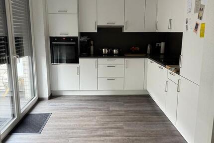 Wunderschöne 3 Zimmer Obergeschosswohnung inkl. Einbauküche. 3 zimmer