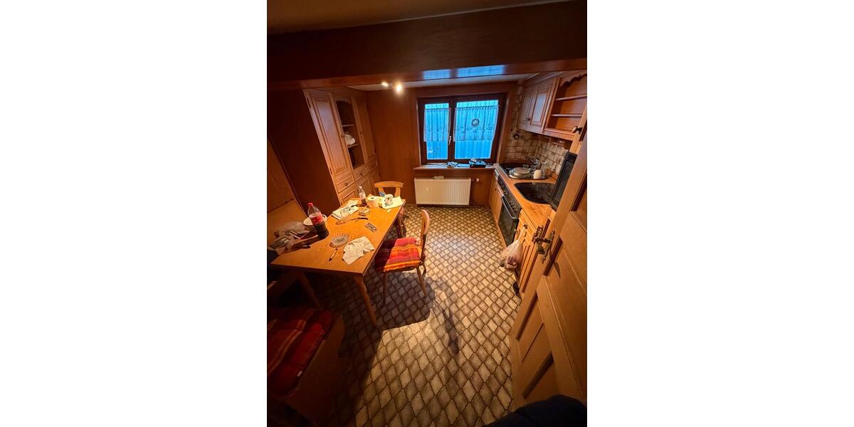 Etagenwohnung Homberg (Ohm) - 6 Zimmer, 158 m&sup2;, 1.400&euro; | Angebot:24653688