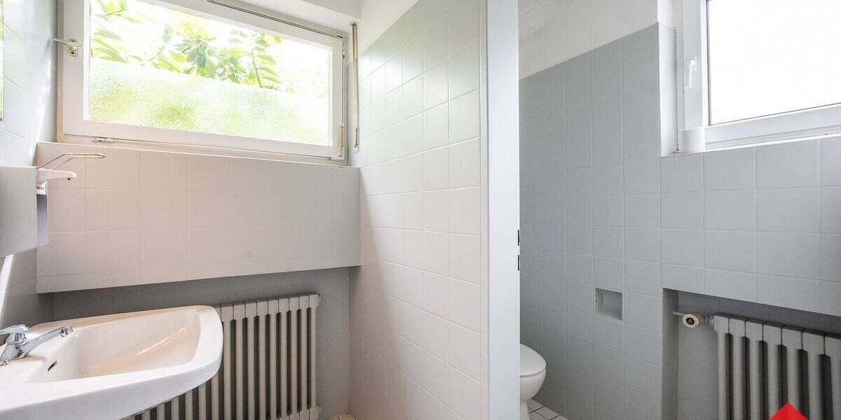 Büro Praxis mit Kfz-Stellplätzen in ruhiger Lage von Meinerzhagen - Gewerbeobjekt Meinerzhagen | Angebot:26931435