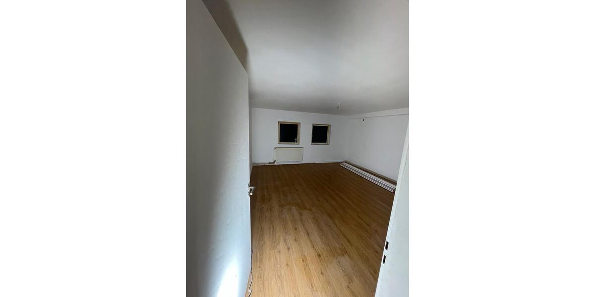 2 Zimmer Wohnung ! Frisch Saniert ! 2 zimmer