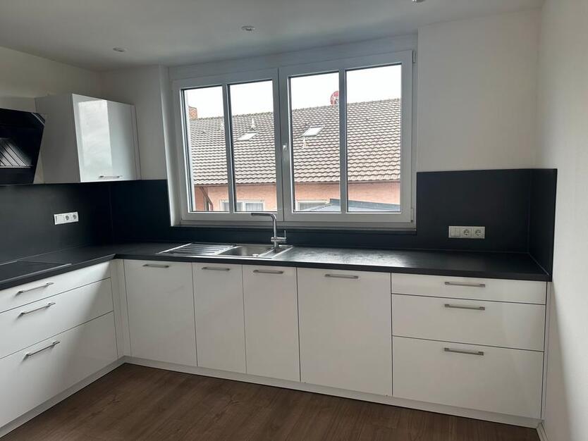 3 1|2 Zimmer Wohnung + Balkon in Rödelsee 100qm