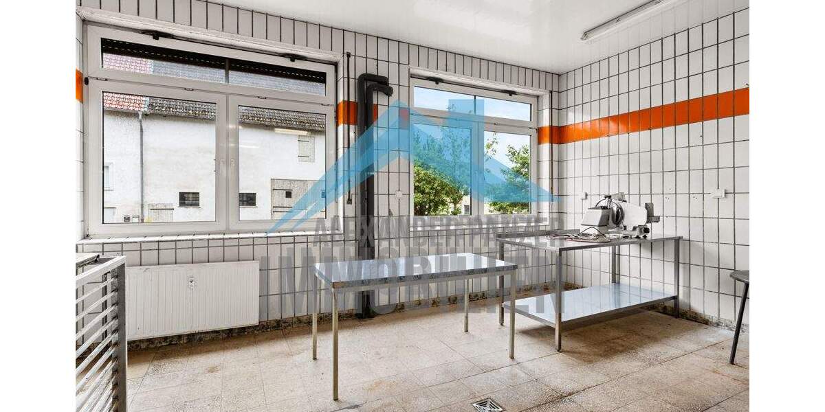 Sie suchen Lager oder eine Produktionsfläche oder haben eine Geschäftsidee? zimmer