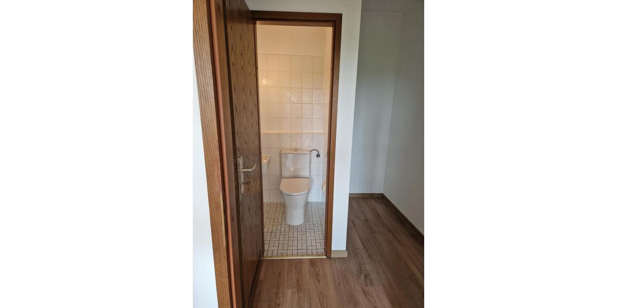 Etagenwohnung Karlsruhe Neureut - 2 Zimmer, 76 m&sup2;, 1.070&euro; | Angebot:26690169