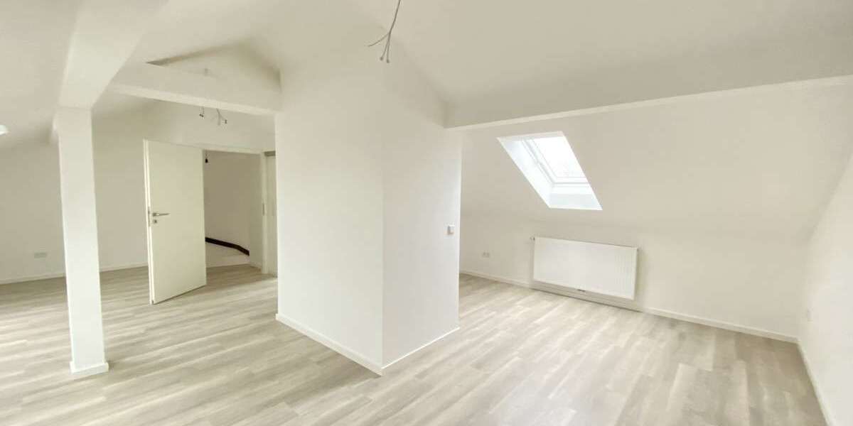 Etagenwohnung Ingolstadt Nordost - 4 Zimmer, 100 m&sup2;, 1.150&euro; | Angebot:26111414